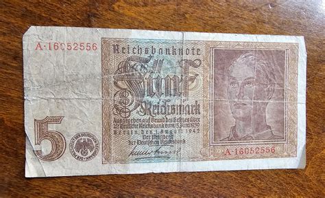 avkuyy|brigerinus1981942 .